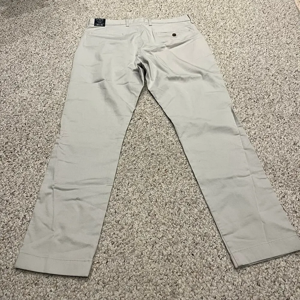 NEW J Crew Athletic Slim Fit Chino Pant 32x30 Khaki Preppy Classic Casual Work